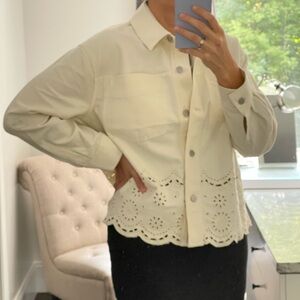 New! 100% cotton Cream Eyelet Hem Denim Women’s Jacket, silver Buttons Size M